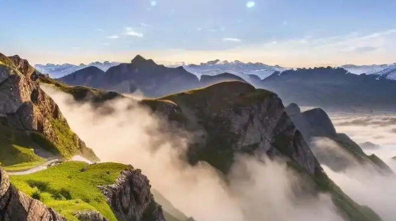 鄂尔多斯益联达商贸有限公司轮播图1